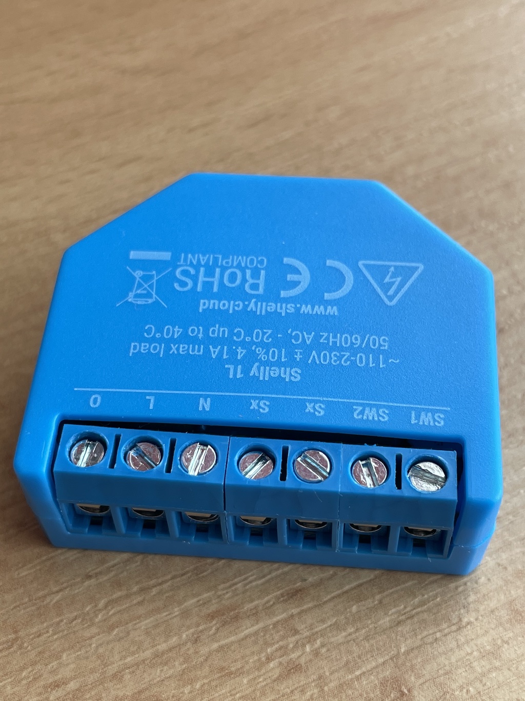 Shelly 1L Wi-Fi operated relay