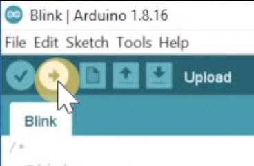 Hit upload button in Arduino IDE to upload Software on the D1 mini ESP32