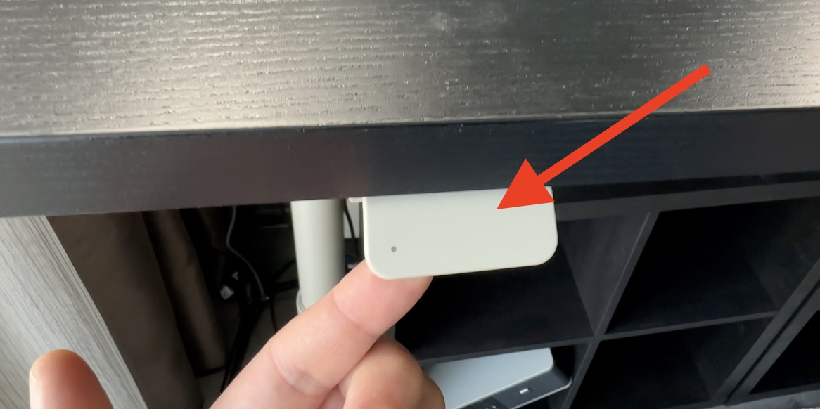 Using this switch you can move the IKEA IDASEN desk up and down to whatever position you wish