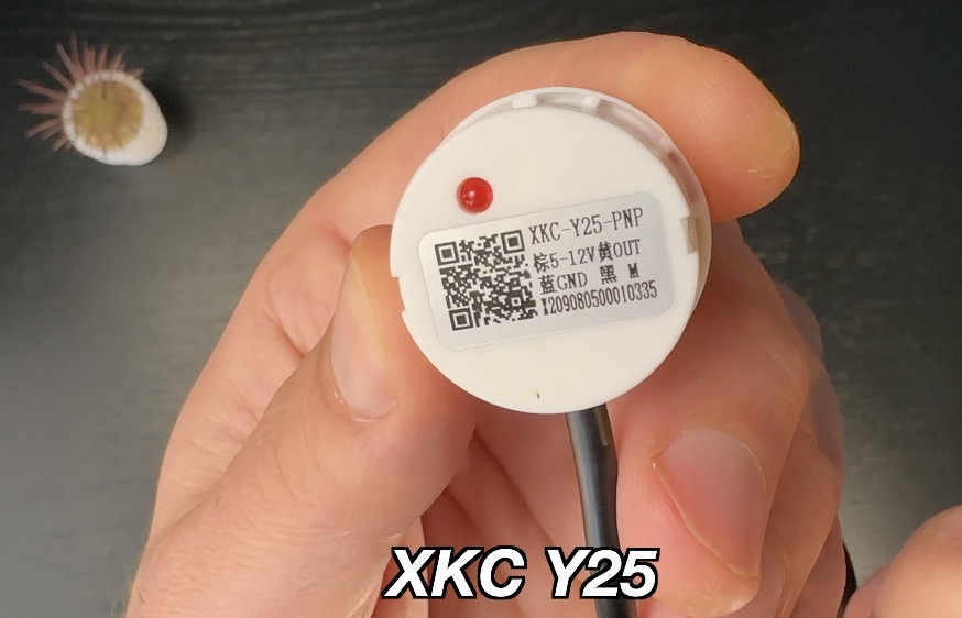 XKC Y25 PNP contactless liquid sensor 