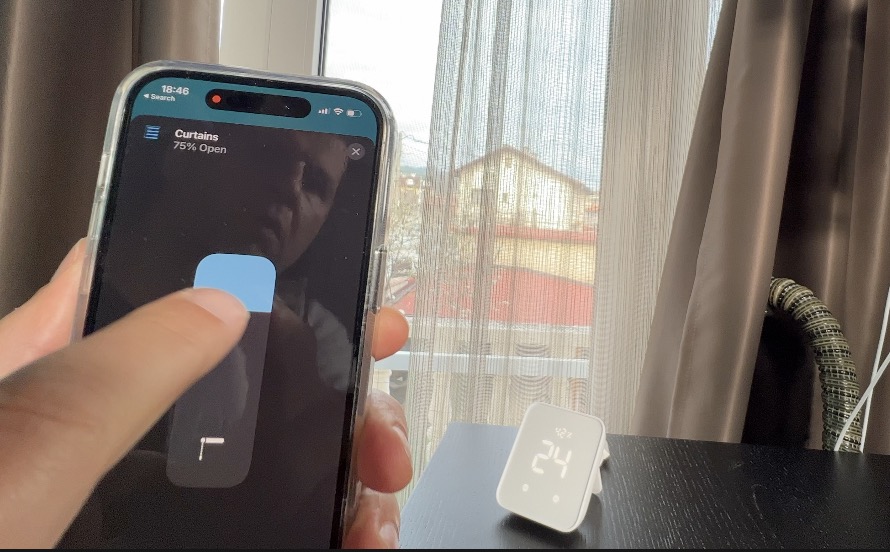 Controlling SwitchBot Curtains with Hub 2 and Apple Home app