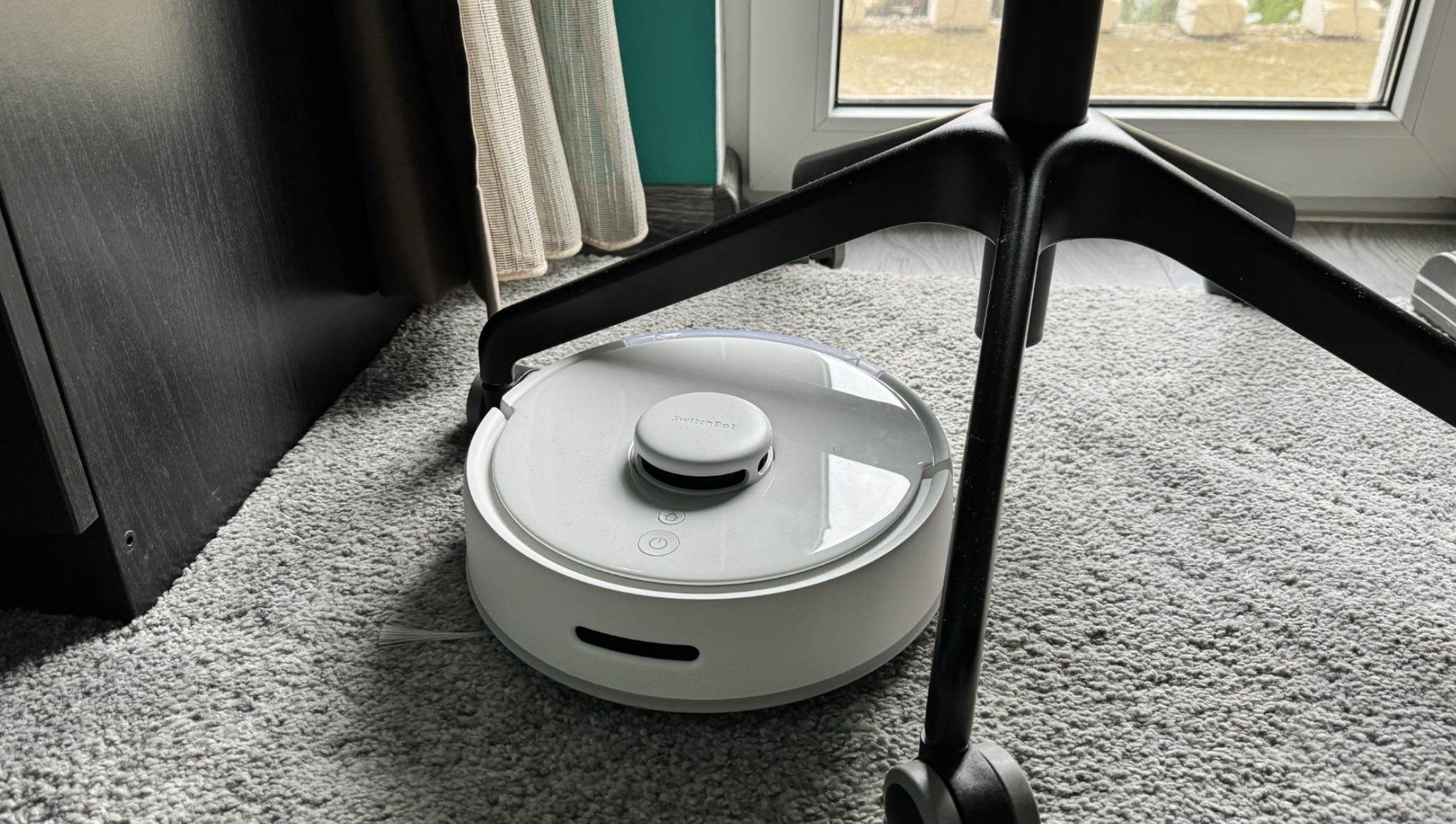 My Previous Robot Vacuum Cleaner can't fit under this chair