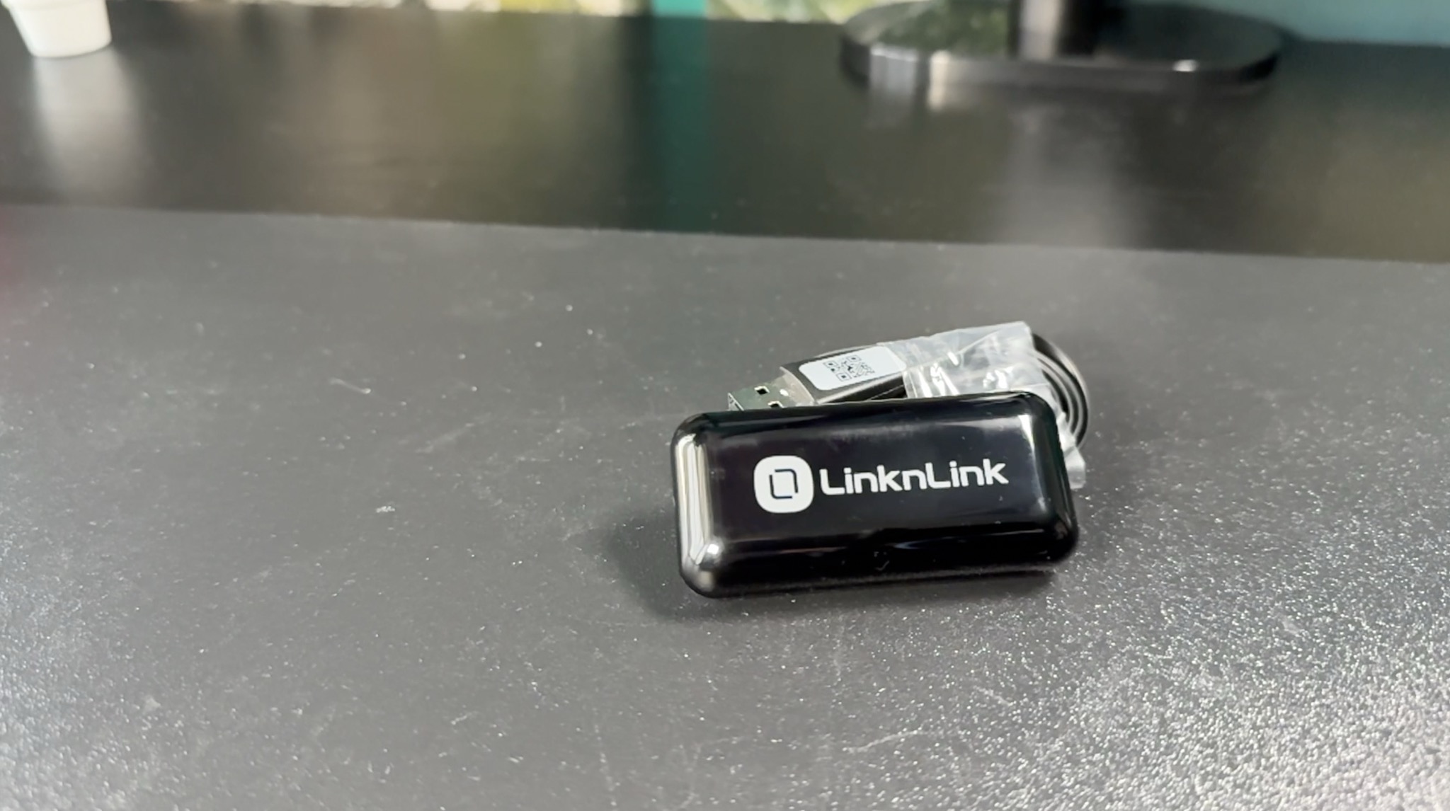 LinknLink eHub and the special cable with T&H sensors on it