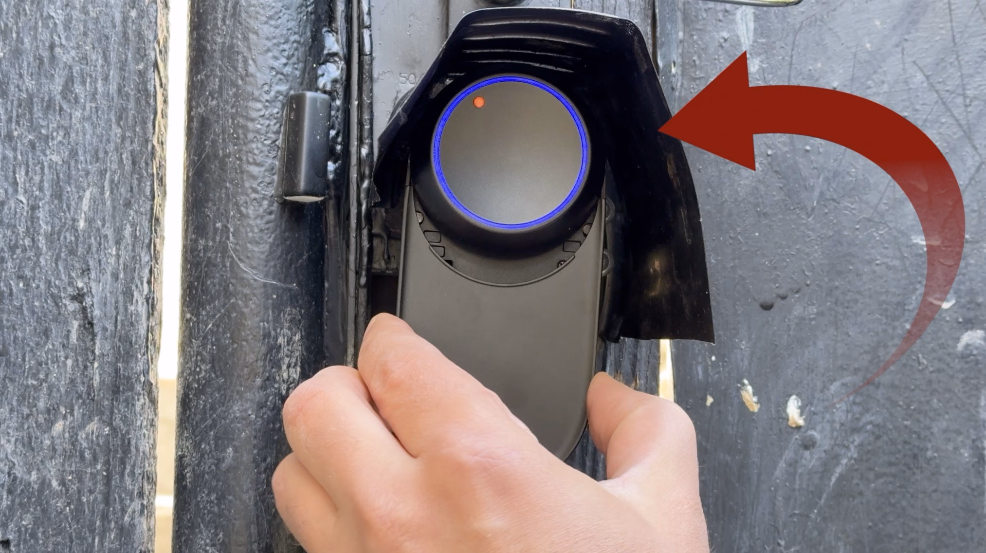 This plastic cover that I made protect the SwitchBot Lock Ultra from rain and snow and I will test it how it is going to work outside